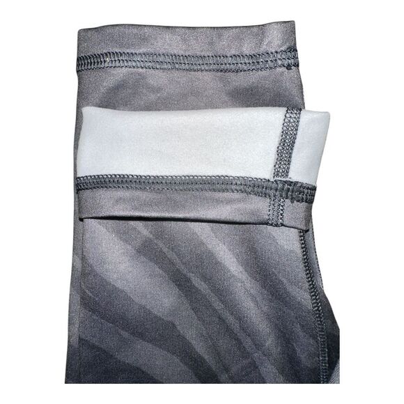 Aerie Gray Zebra Print High Rise Leggings, Medium - Picture 5 of 9